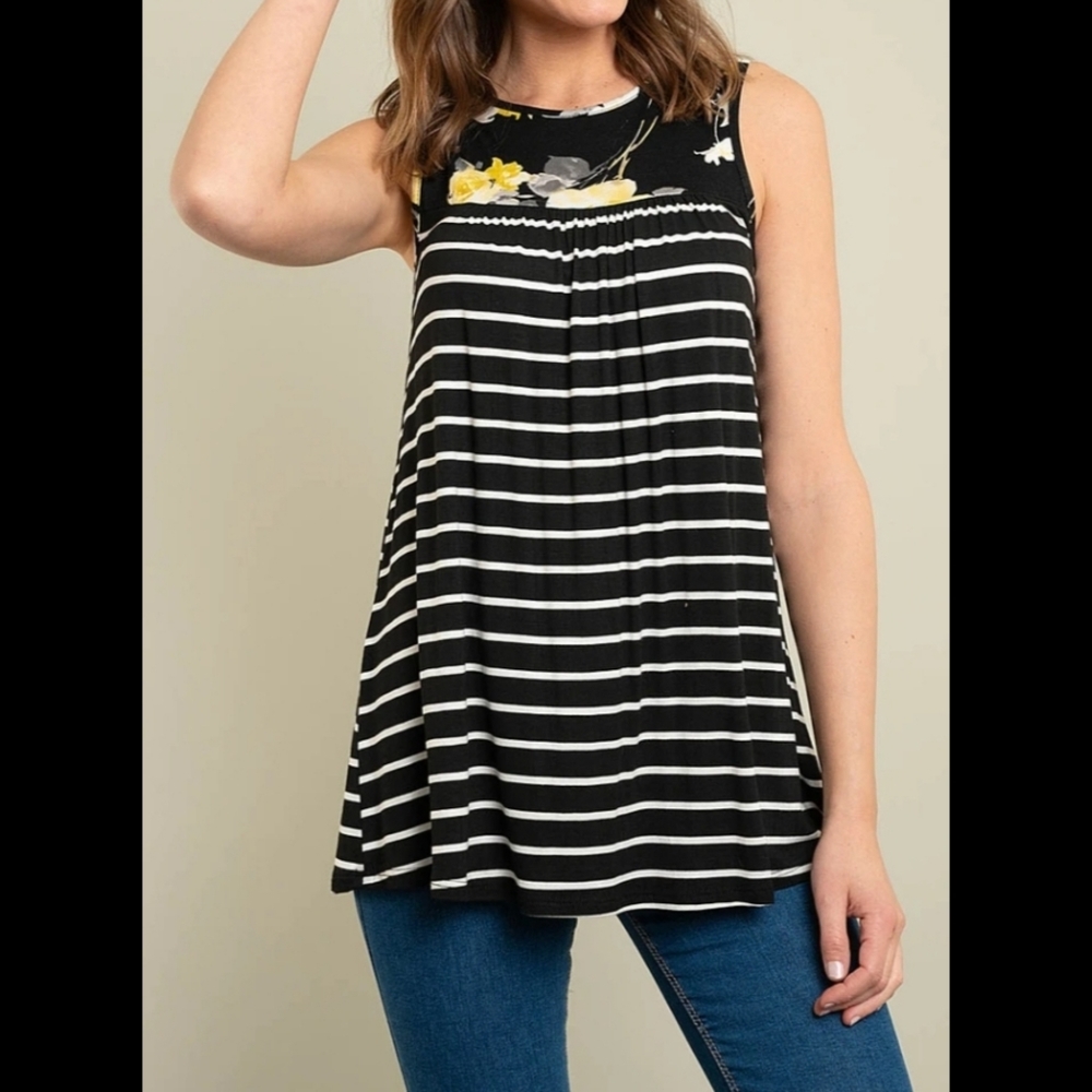 4. 5⭐ Black/white striped yellow floral print flowly sleeveless round hem tunic